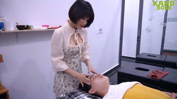 #美女分享 YouTube越南美女服务文明观球，从我做起